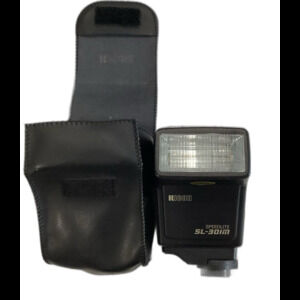 Ricoh Speedlight SL-301M Flash with Case. “Untested”
